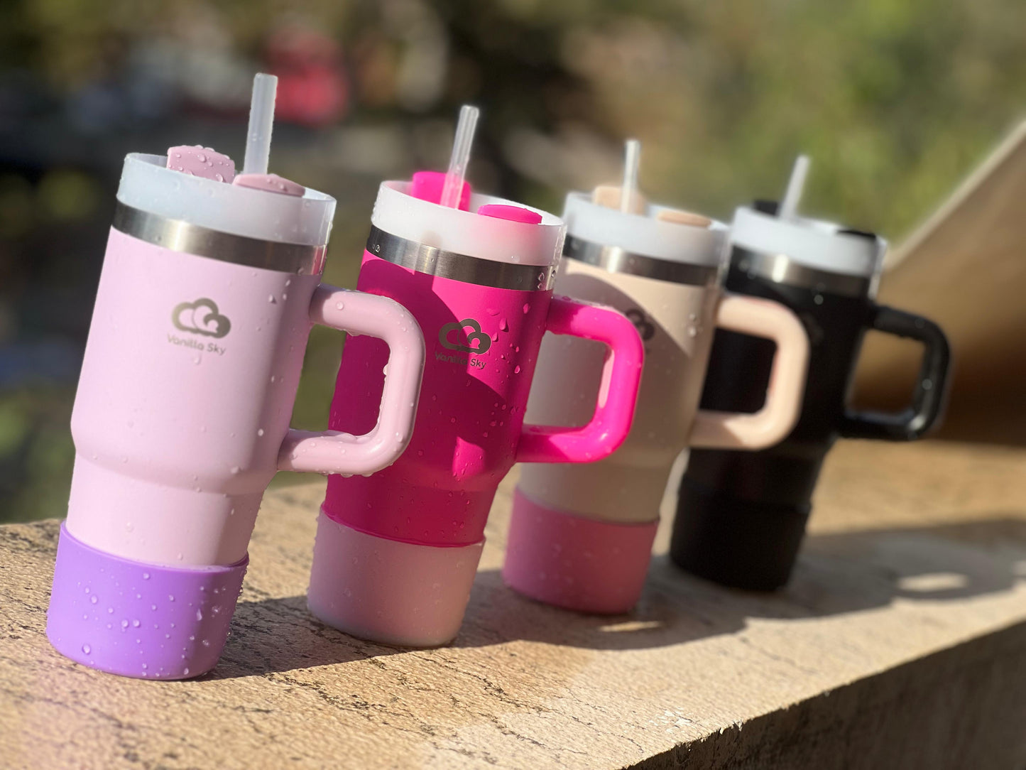 Vanilla Sky Quencher – 420ml Insulated Tumbler with Handle