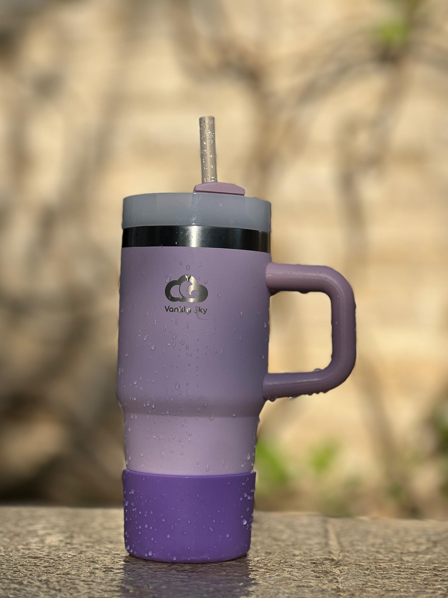 Vanilla Sky Quencher – 420ml Insulated Tumbler with Handle