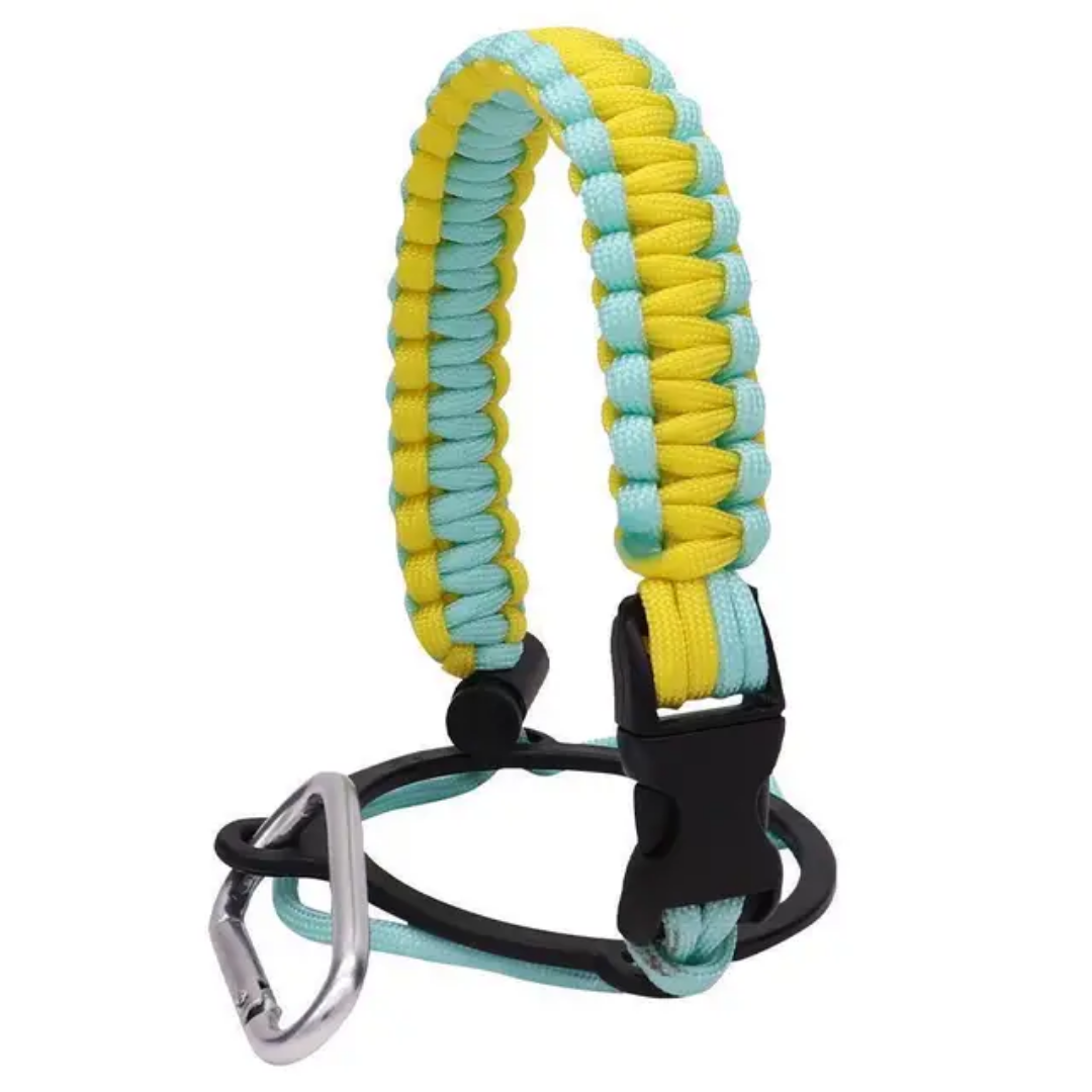 Paracord Carrying Carabiner – Clip-On Handle for Bottles, Backpacks & Gear