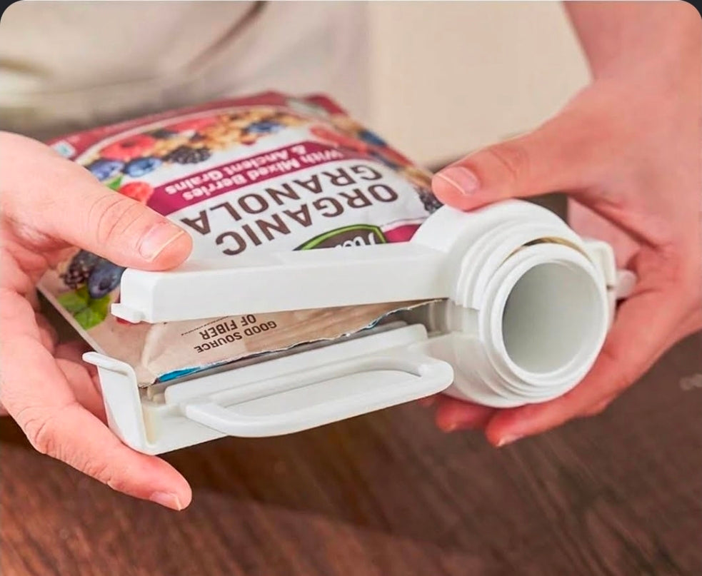 Food Bag Sealing Clip with Pour Spout | Ergonomic Handle Snack Sealer